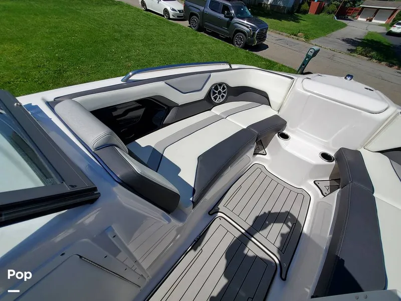 Slide: The Image of Yamaha 212S 2020 - 13061000