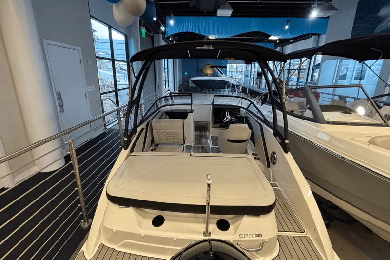 Slide: The Image of Sea Ray SPX 190 Outboard 2025 - 8