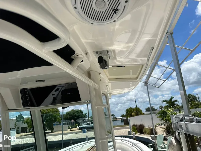 Slide: The Image of Boston Whaler 320 Outrage 2011 - 12939691