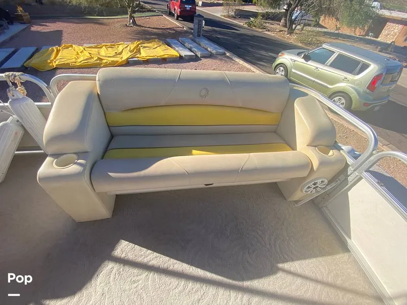 Slide: The Image of Lowe SS240 Suncruiser 2009 - 13526480