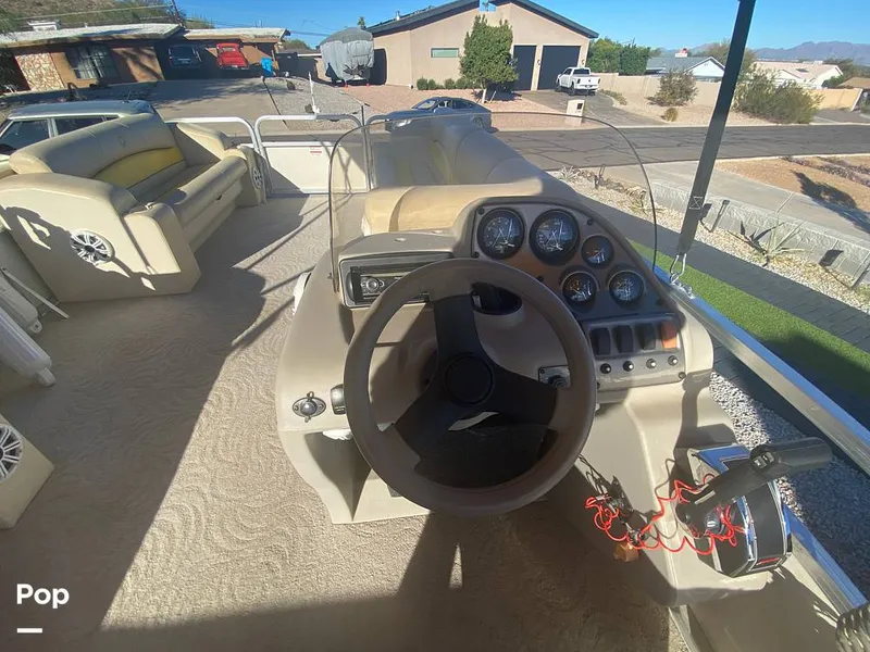 Slide: The Image of Lowe SS240 Suncruiser 2009 - 13526490