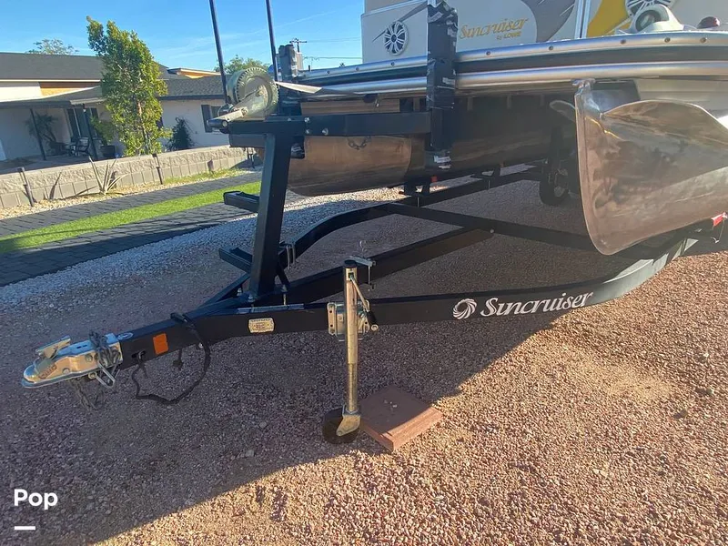 Slide: The Image of Lowe SS240 Suncruiser 2009 - 13526470