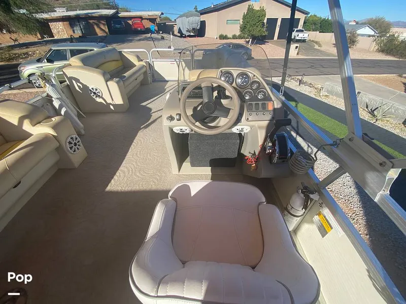 Slide: The Image of Lowe SS240 Suncruiser 2009 - 13526489