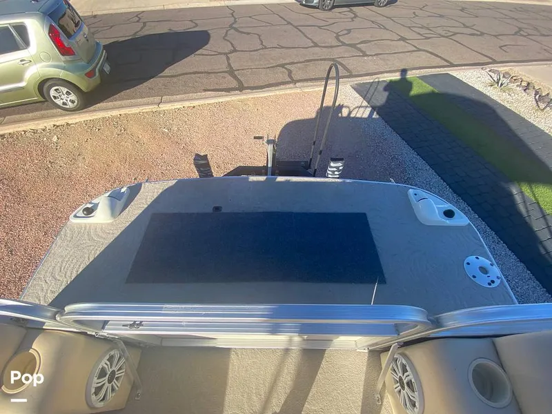 Slide: The Image of Lowe SS240 Suncruiser 2009 - 13526481