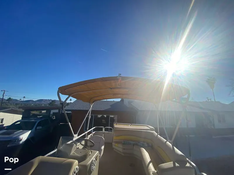 Slide: The Image of Lowe SS240 Suncruiser 2009 - 13526498