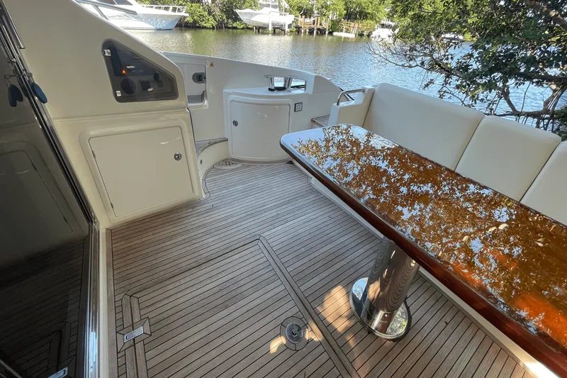 Slide: The Image of Azimut 58 FLY 2012 - 16