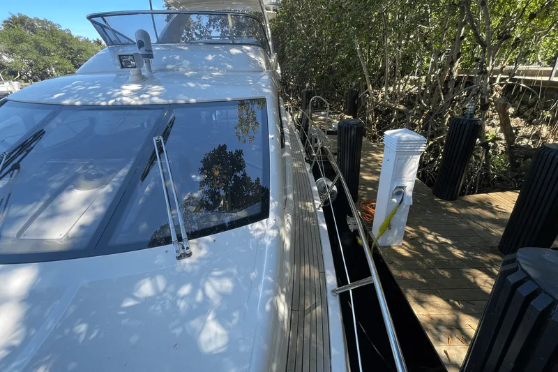 Slide: The Image of Azimut 58 FLY 2012 - 23