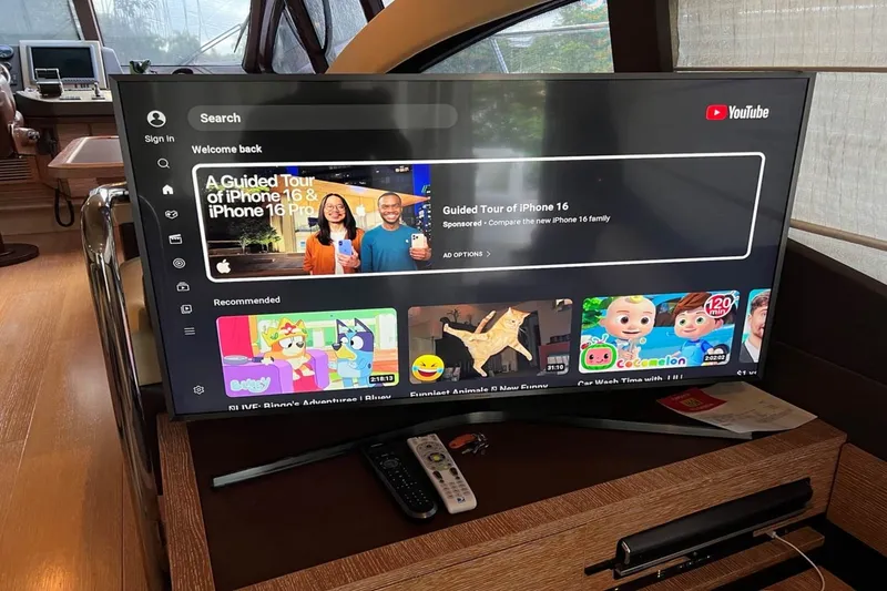 Slide: The Image of Azimut 58 FLY 2012 - 29