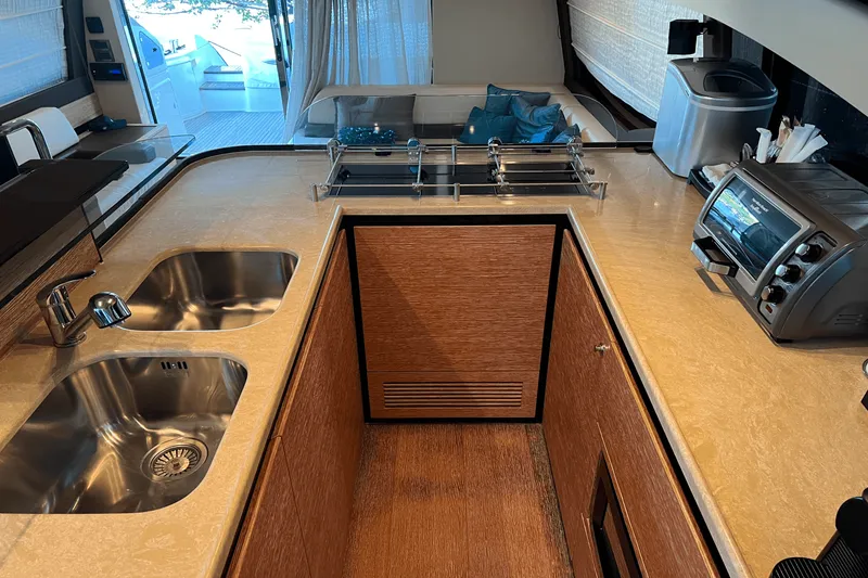 Slide: The Image of Azimut 58 FLY 2012 - 41