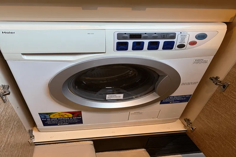 Slide: The Image of Azimut 58 FLY 2012 - 43