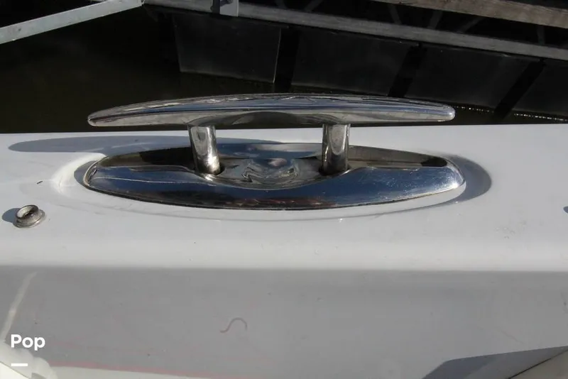 Slide: The Image of Cleats - Pull up - 12987280