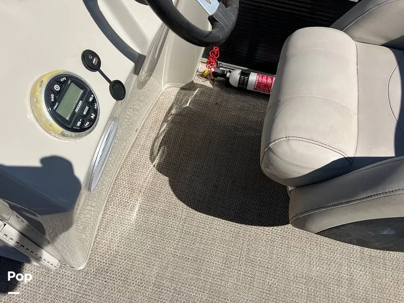 Slide: The Image of Bennington 22SL 2019 - 12934357