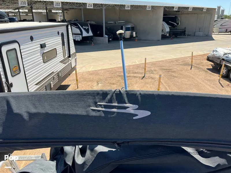 Slide: The Image of Bennington 22SL 2019 - 12934365