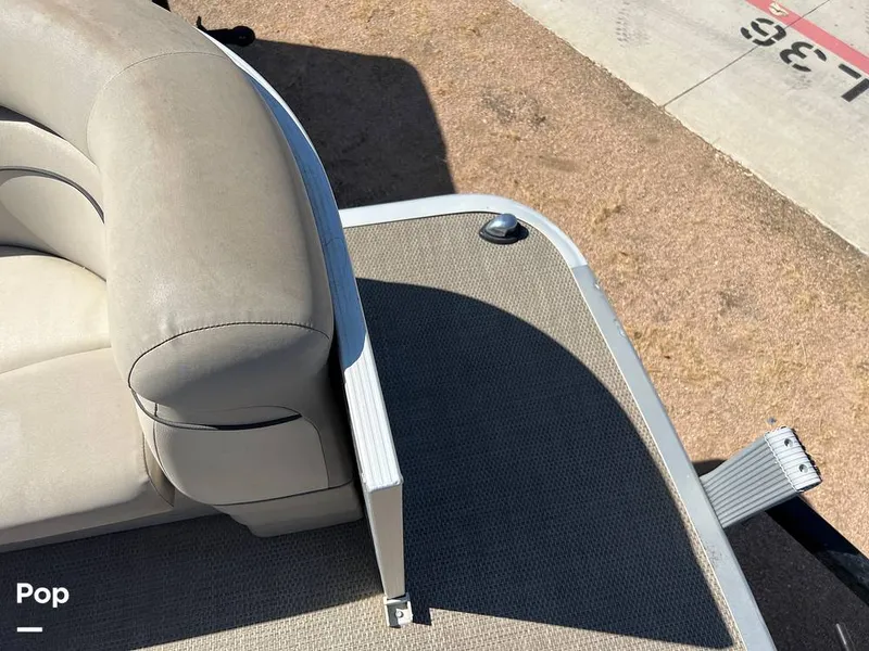 Slide: The Image of Bennington 22SL 2019 - 12934366