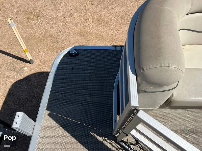 Slide: The Image of Bennington 22SL 2019 - 12934367