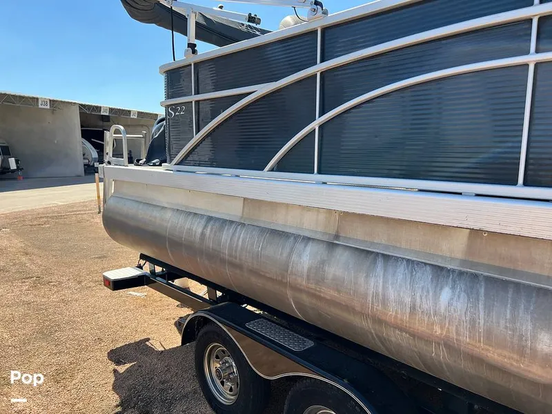 Slide: The Image of Bennington 22SL 2019 - 12934375