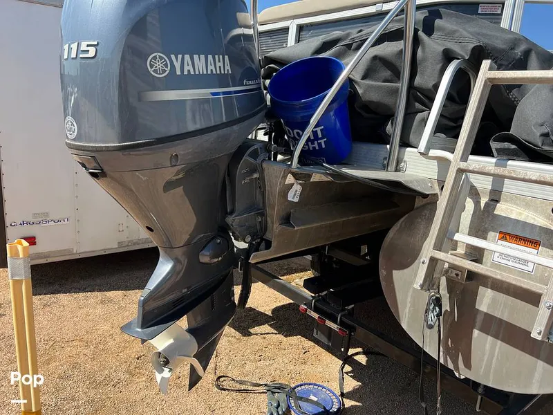 Slide: The Image of Bennington 22SL 2019 - 12934381