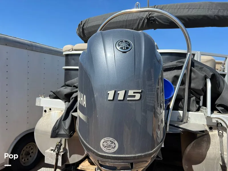 Slide: The Image of Bennington 22SL 2019 - 12934386