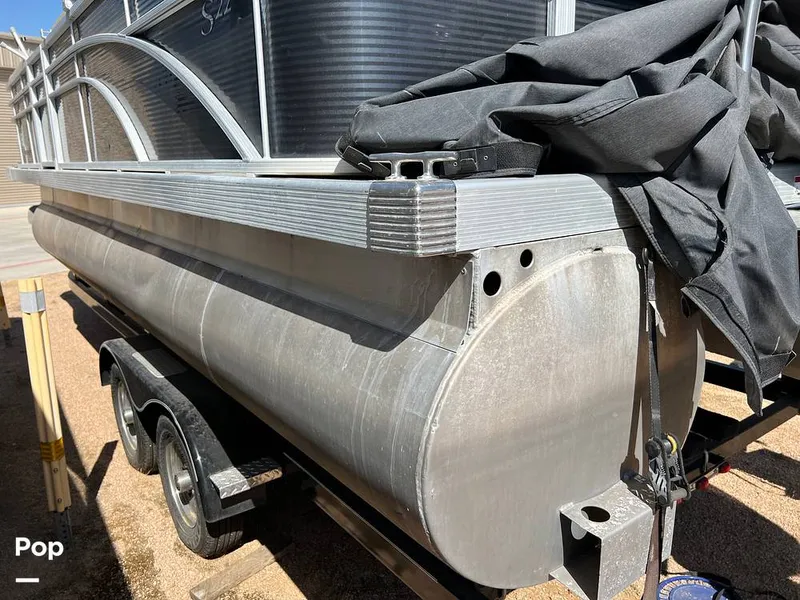 Slide: The Image of Bennington 22SL 2019 - 12934396