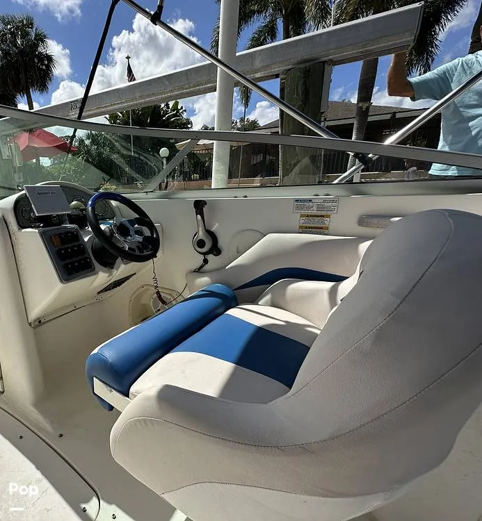 Slide: The Image of Hurricane 240 SunDeck OB 2007 - 14663034