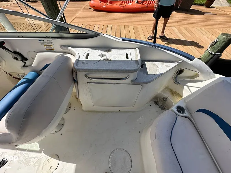 Slide: The Image of Hurricane 240 SunDeck OB 2007 - 14663046