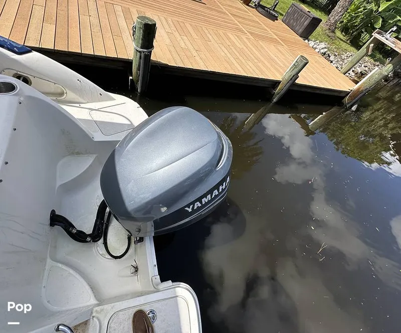 Slide: The Image of Hurricane 240 SunDeck OB 2007 - 14663047