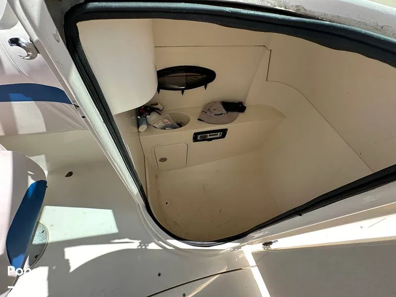 Slide: The Image of Hurricane 240 SunDeck OB 2007 - 14663080