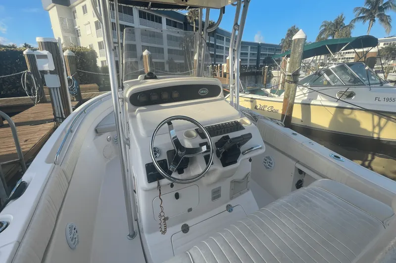 Slide: The Image of Grady-White Release 283 2004 - 13