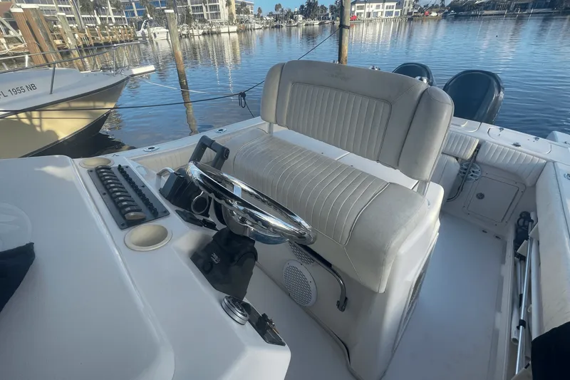 Slide: The Image of Grady-White Release 283 2004 - 19