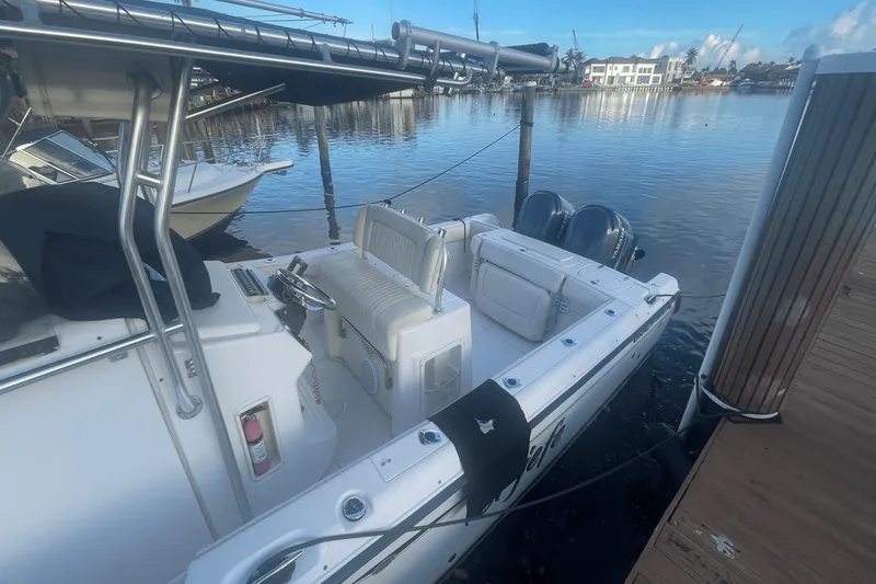 Slide: The Image of Grady-White Release 283 2004 - 26