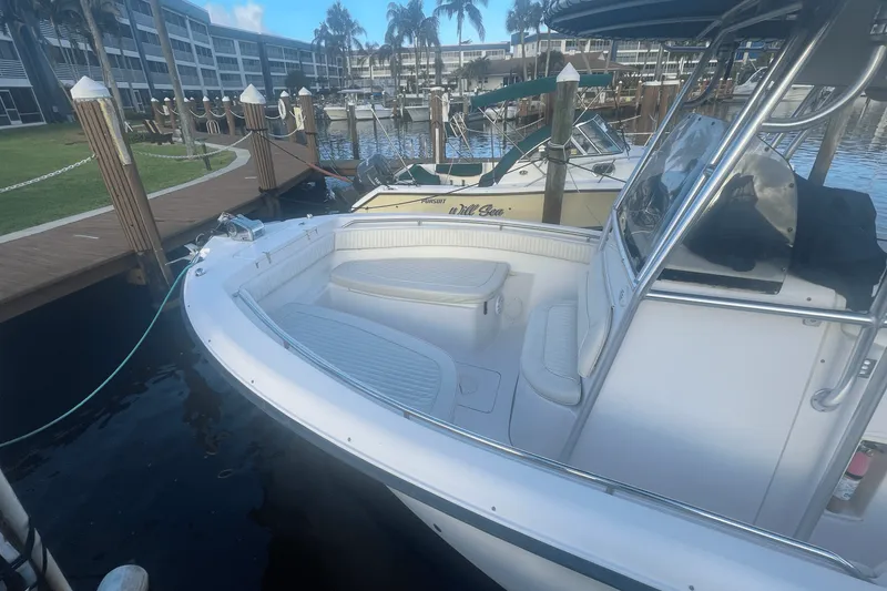 Slide: The Image of Grady-White Release 283 2004 - 9