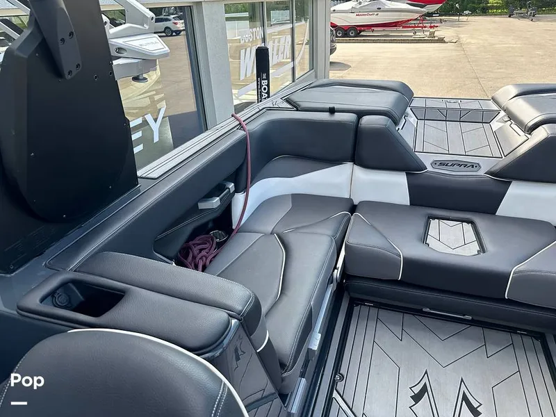 Slide: The Image of Bench Seat - 12999552