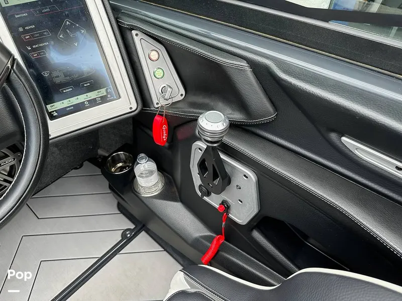 Slide: The Image of Throttle/Shift: Mech - 12999456