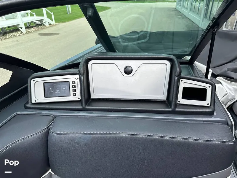 Slide: The Image of Control Center - 12999460