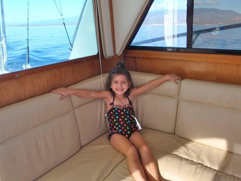 Slide: The Image of Cabo 35 Flybridge Sportfisher 1994 - 6