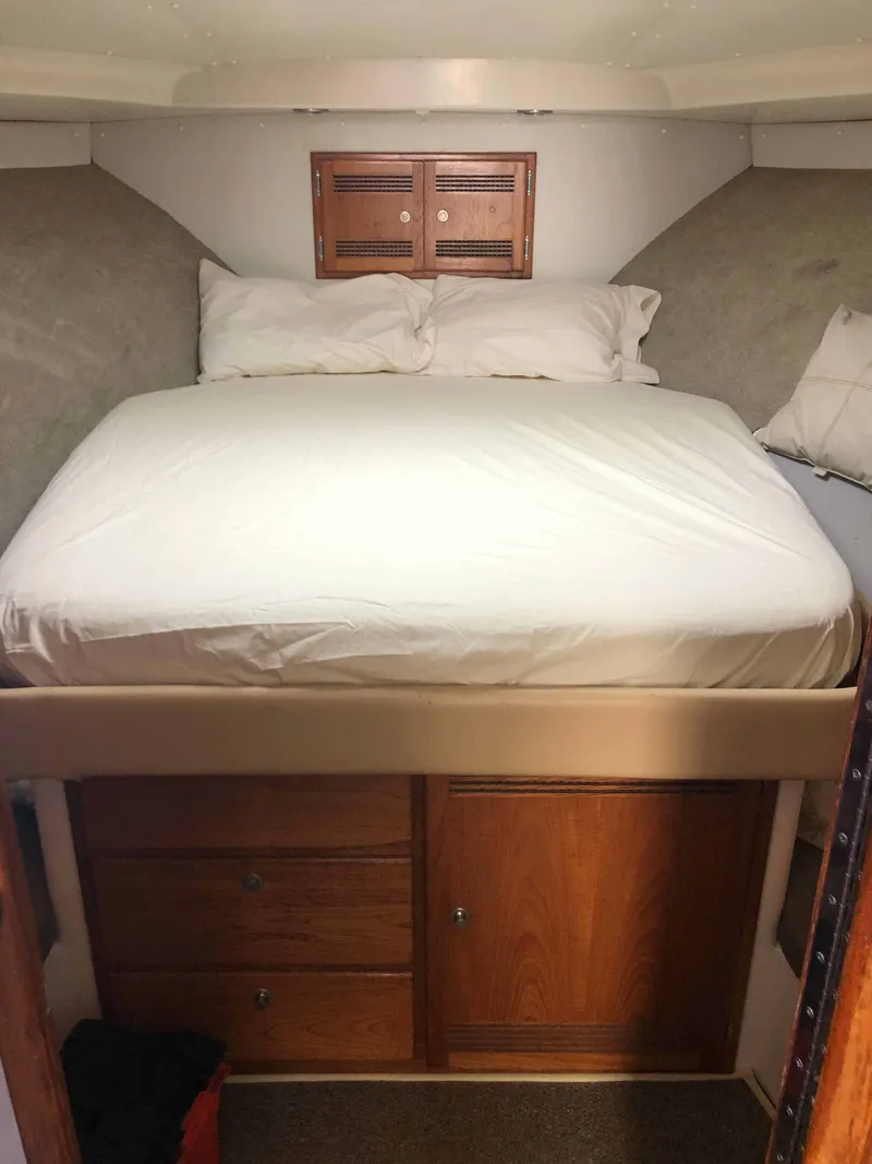 Slide: The Image of Cabo 35 Flybridge Sportfisher 1994 - 8