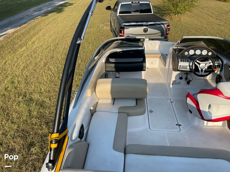 Slide: The Image of Regal 1900 ES 2017 - 13005797