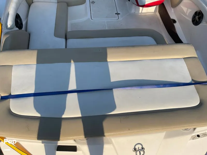 Slide: The Image of Regal 1900 ES 2017 - 13006231