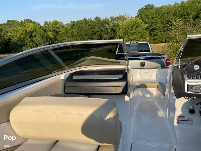 Slide: The Image of Regal 1900 ES 2017 - 13006238