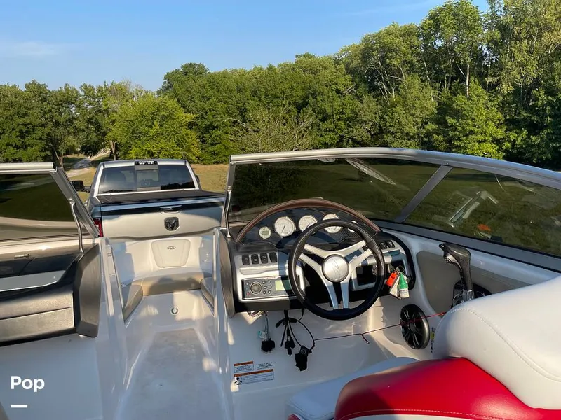 Slide: The Image of Regal 1900 ES 2017 - 13006239