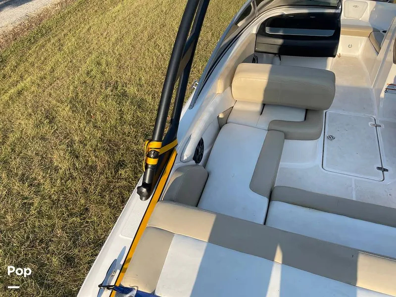 Slide: The Image of Regal 1900 ES 2017 - 13006405