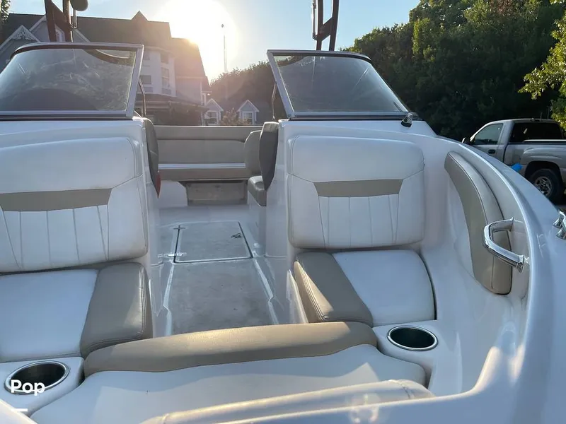 Slide: The Image of Walk Throuh Windshield - 13006931