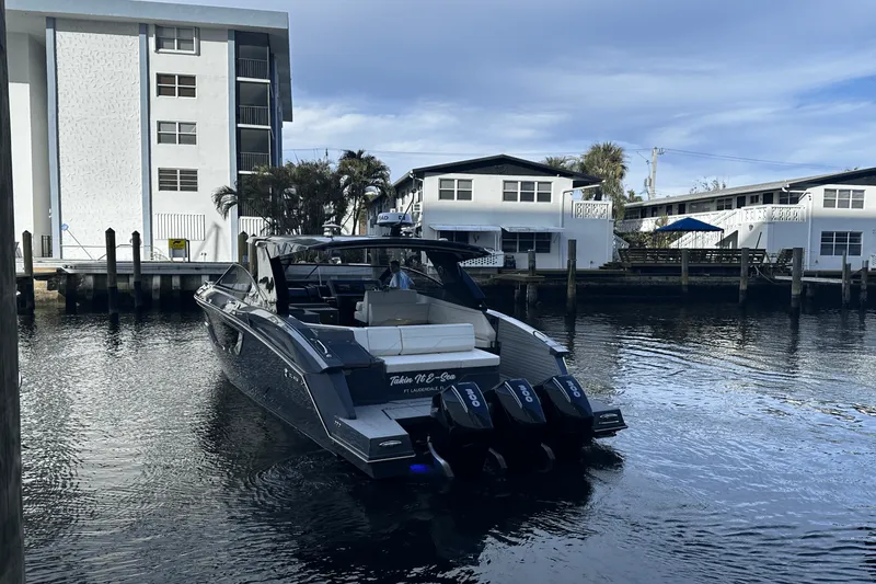 Slide: The Image of Cruisers Yachts 38 GLS OB 2023 - 2