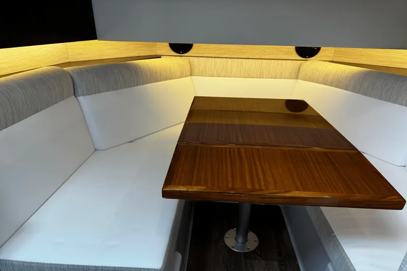 Slide: The Image of Cruisers Yachts 38 GLS OB 2023 - 31