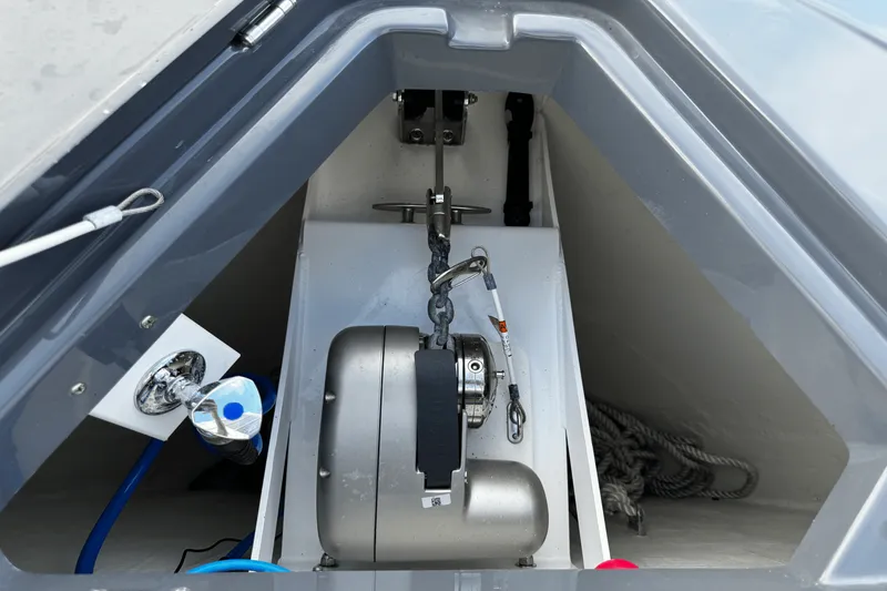 Slide: The Image of Cruisers Yachts 38 GLS OB 2023 - 42