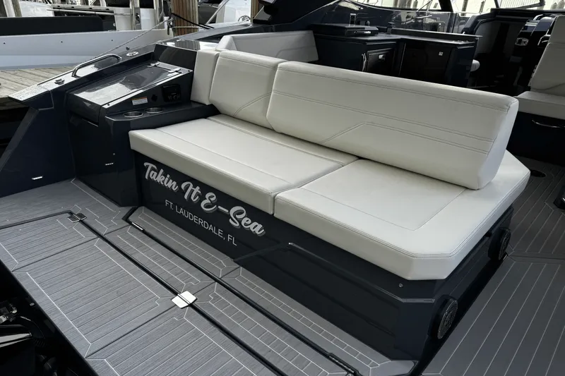 Slide: The Image of Cruisers Yachts 38 GLS OB 2023 - 8