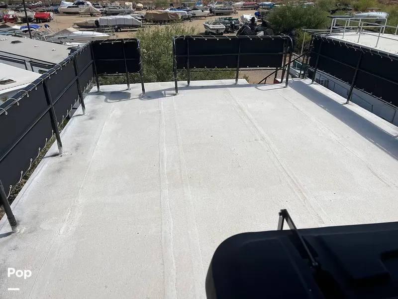 Slide: The Image of Lots Of Deck Space - 13032697