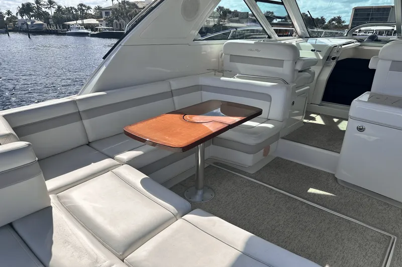Slide: The Image of Sea Ray 450 SUNDANCER 2011 - 15