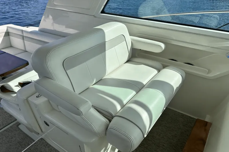 Slide: The Image of Sea Ray 450 SUNDANCER 2011 - 20