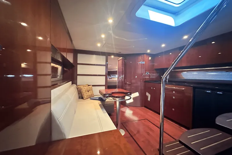 Slide: The Image of Sea Ray 450 SUNDANCER 2011 - 22